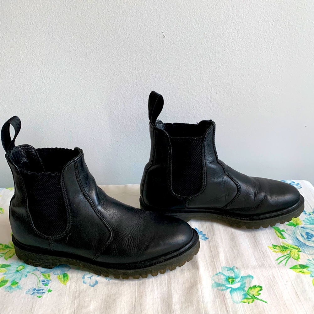 Doc Marten Chelsea Pull On Boots